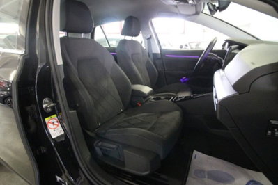 Volkswagen Golf 1.5 eTSI 130 CV EVO ACT DSG Style (20)