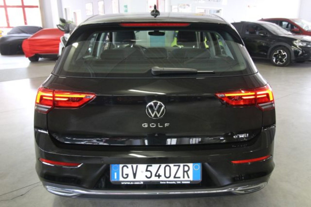 Volkswagen Golf 1.5 eTSI 130 CV EVO ACT DSG Style (6)