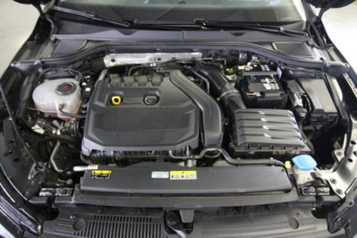 Volkswagen Golf 1.5 eTSI 130 CV EVO ACT DSG Style (9)