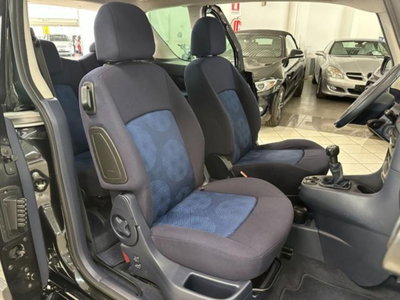 Peugeot 1007 1.4 Happy (11)