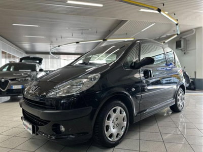 Peugeot 1007 1.4 Happy (2)