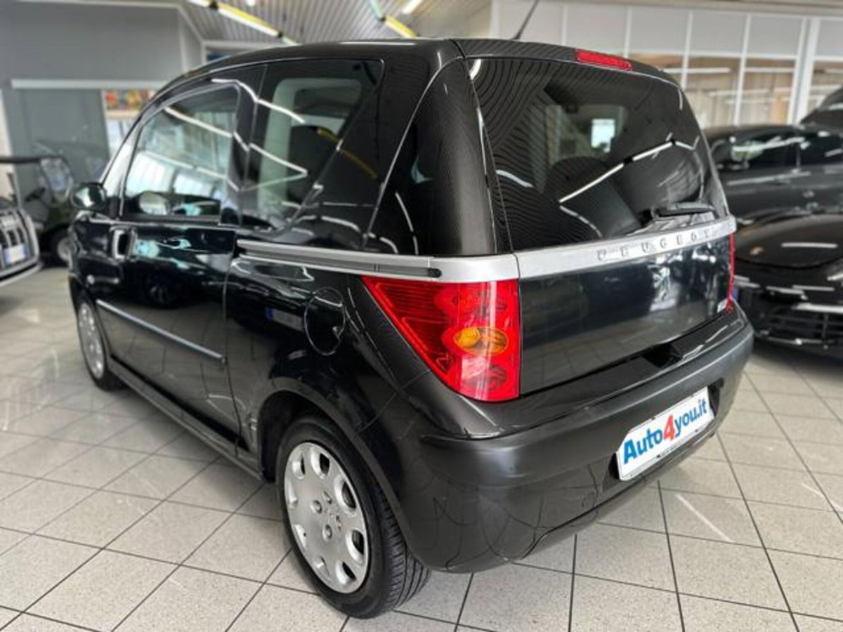 Peugeot 1007 1.4 Happy (4)