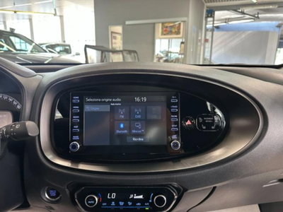 Toyota Aygo X 1.0 VVT-i 72 CV 5 porte Limited S-CVT (19)