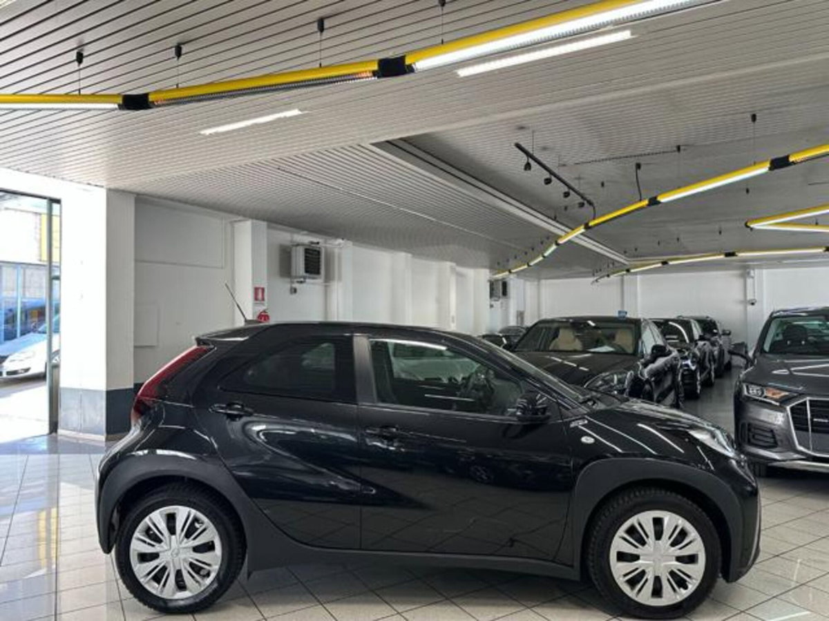 Toyota Aygo X 1.0 VVT-i 72 CV 5 porte Limited S-CVT (5)
