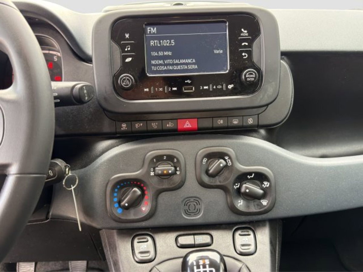 Fiat Panda 1.0 firefly hybrid Pop s&s 70cv (16)