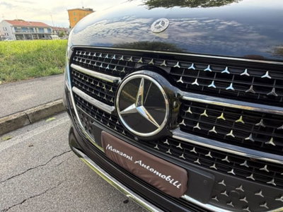 Mercedes-Benz Classe V Extralong 300 d Avantgarde auto (16)