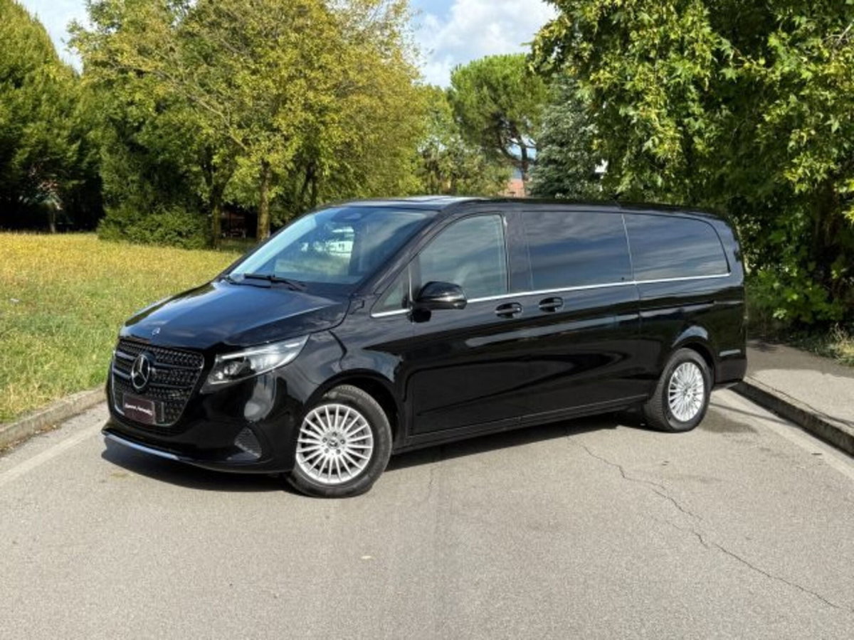 Mercedes-Benz Classe V Extralong 300 d Avantgarde auto (20)