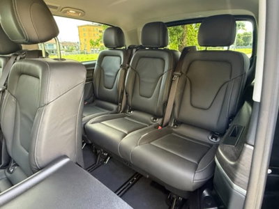Mercedes-Benz Classe V Extralong 300 d Avantgarde auto (8)