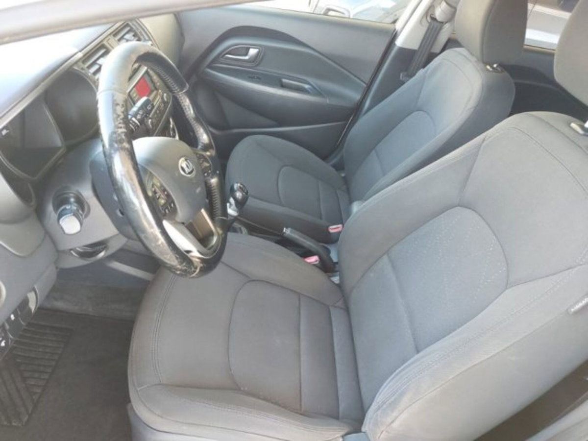 Kia Rio 1.4 CRDi 5p. Cool (6)