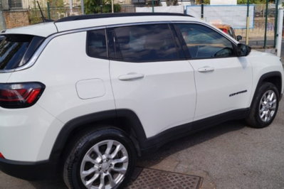 Jeep Compass 1.3 T4 190CV PHEV AT6 4xe Limited (4)
