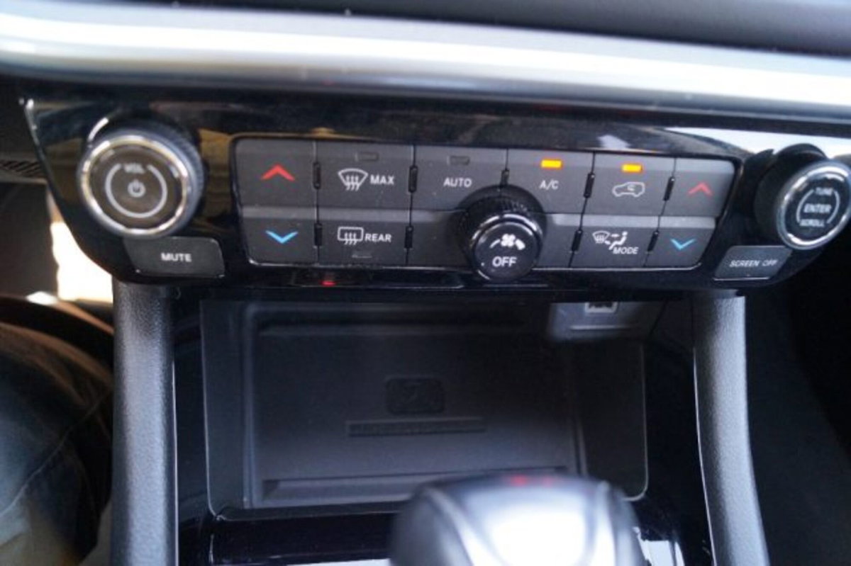 Jeep Compass 1.3 T4 190CV PHEV AT6 4xe Limited (12)