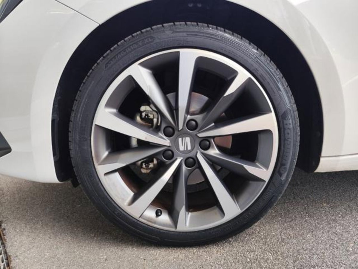 SEAT Leon 1.4 e-HYBRID 204 CV DSG FR (10)