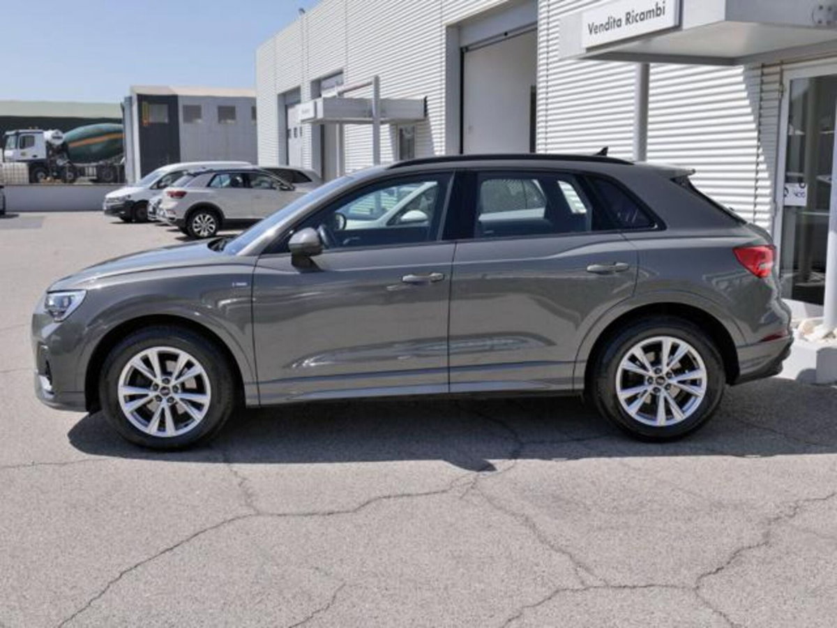 Audi Q3 35 2.0 tdi s-tronic (2)