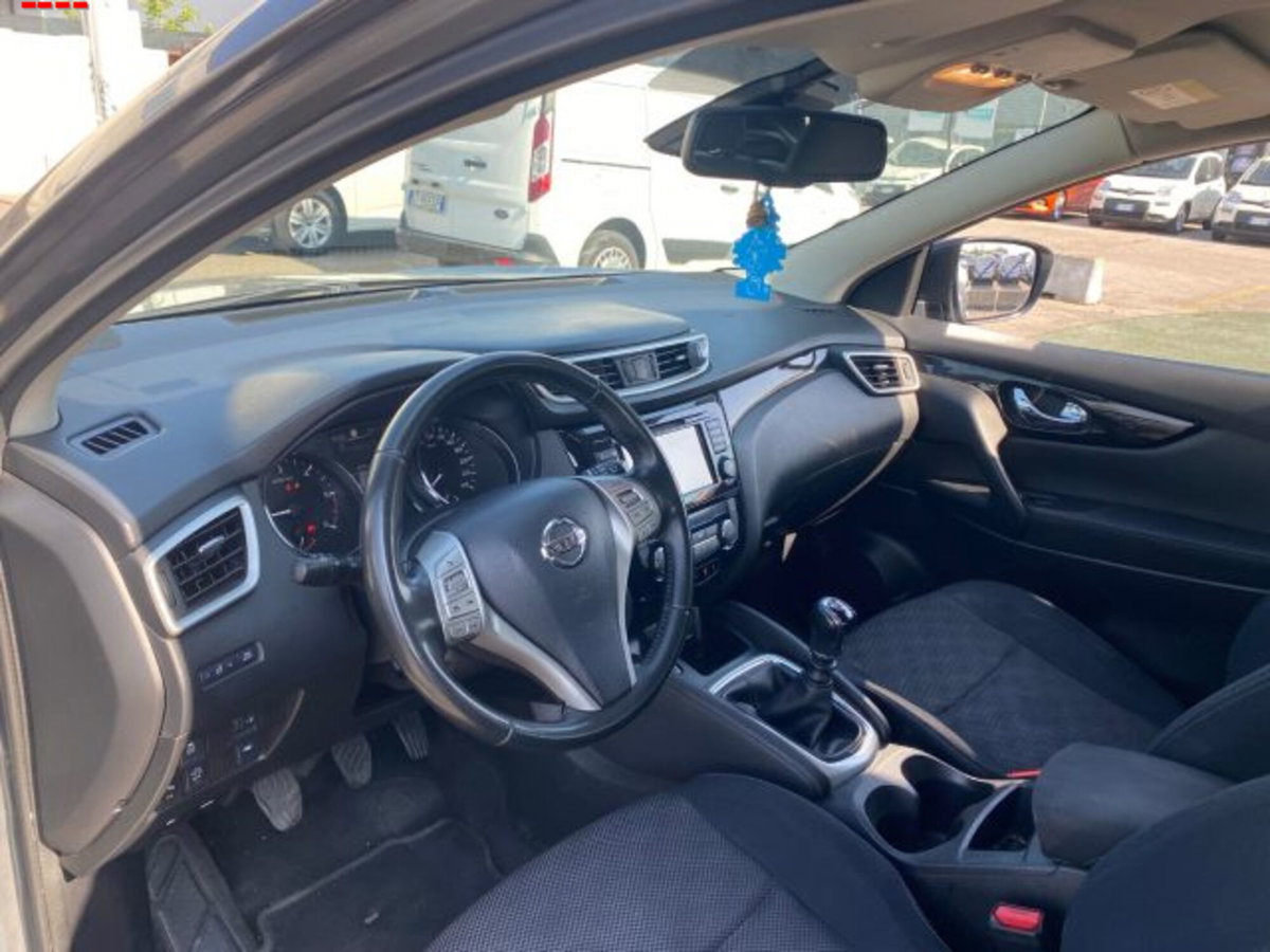 Nissan Qashqai 1.5 dCi Acenta (8)