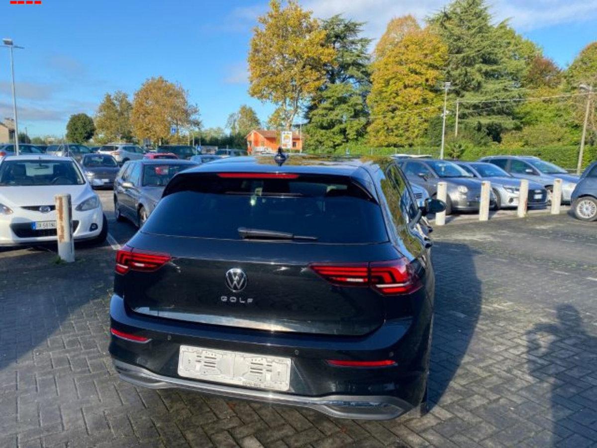 Volkswagen Golf Variant 2.0 TDI 150 CV DSG SCR 4Motion R-Line (5)