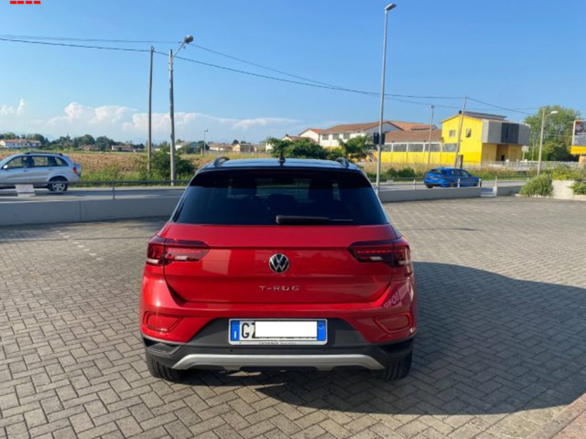 Volkswagen T-Roc 1.5 tsi Life dsg (4)