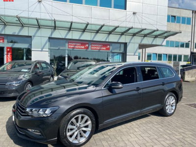 Volkswagen Passat Variant 2.0 TDI SCR EVO DSG Business usata