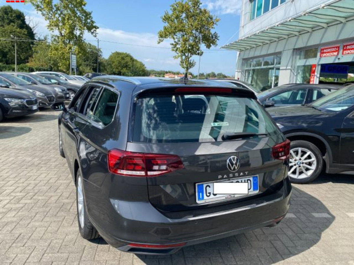 Volkswagen Passat Variant 2.0 TDI SCR EVO DSG Business (4)