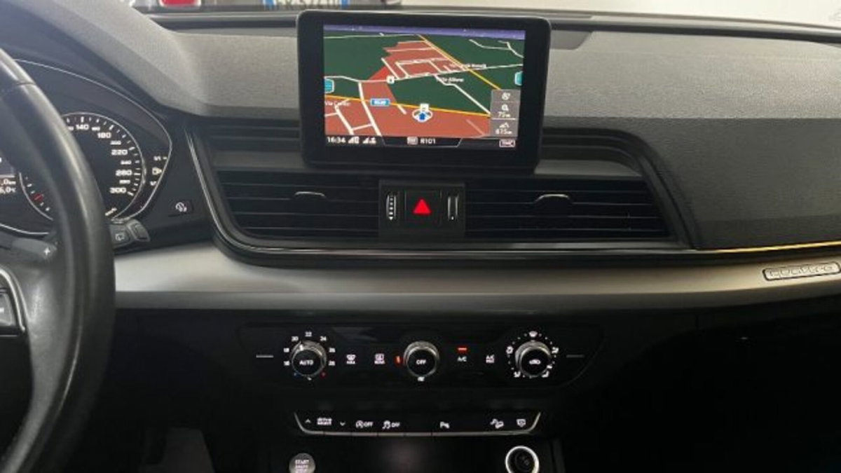 Audi Q5 35 TDI quattro S tronic Business Sport (10)