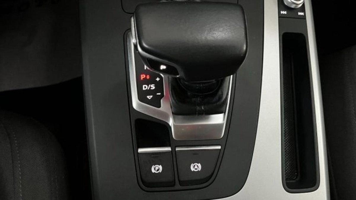 Audi Q5 35 TDI quattro S tronic Business Sport (13)
