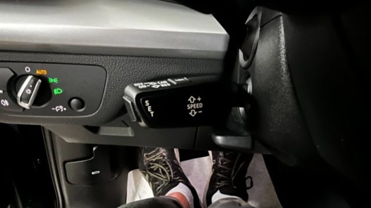 Audi Q5 35 TDI quattro S tronic Business Sport (15)