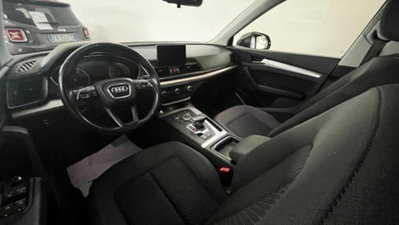 Audi Q5 35 TDI quattro S tronic Business Sport (7)