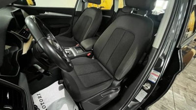 Audi Q5 35 TDI quattro S tronic Business Sport (8)