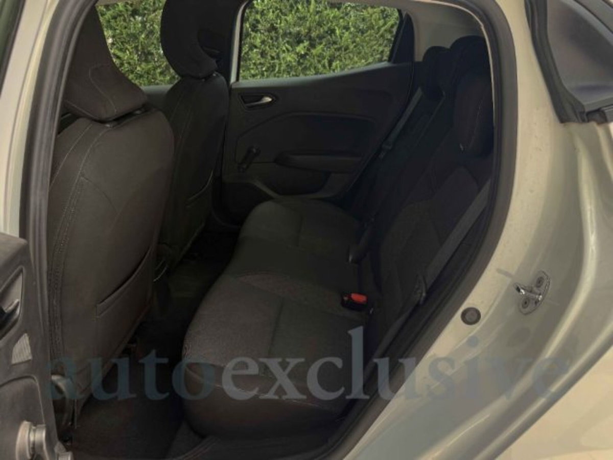 Renault Clio 1.0 tce Generation 90cv (13)