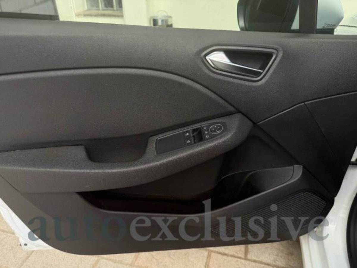 Renault Clio 1.0 tce Generation 90cv (6)