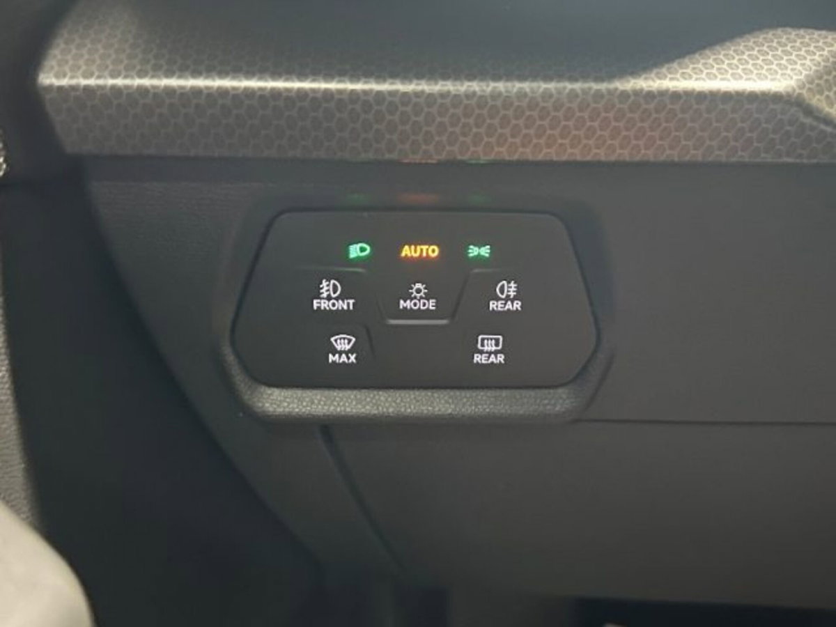 SEAT Leon ST Sportstourer 2.0 tdi Style 150cv dsg (18)