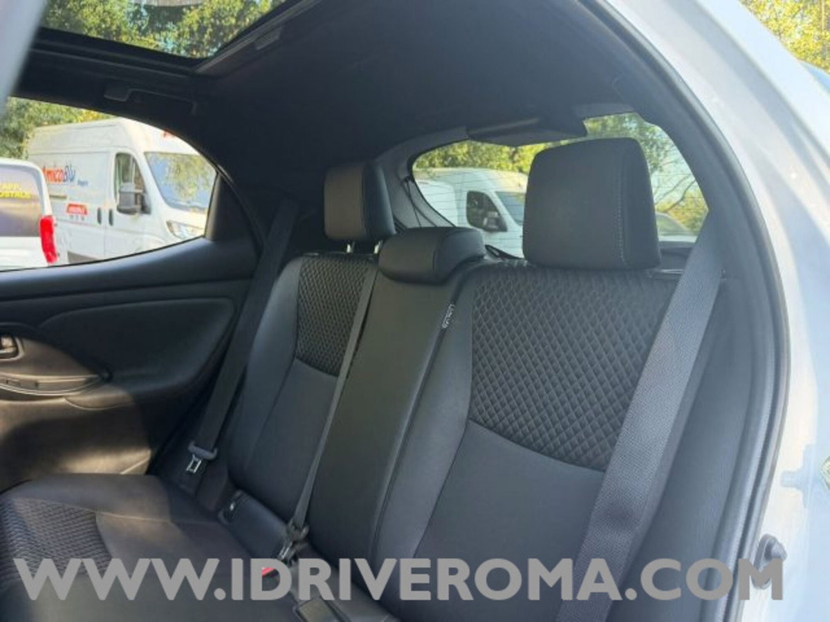 Toyota Yaris Cross 1.5h GR Sport Black Sky fwd 116cv e-cvt (10)