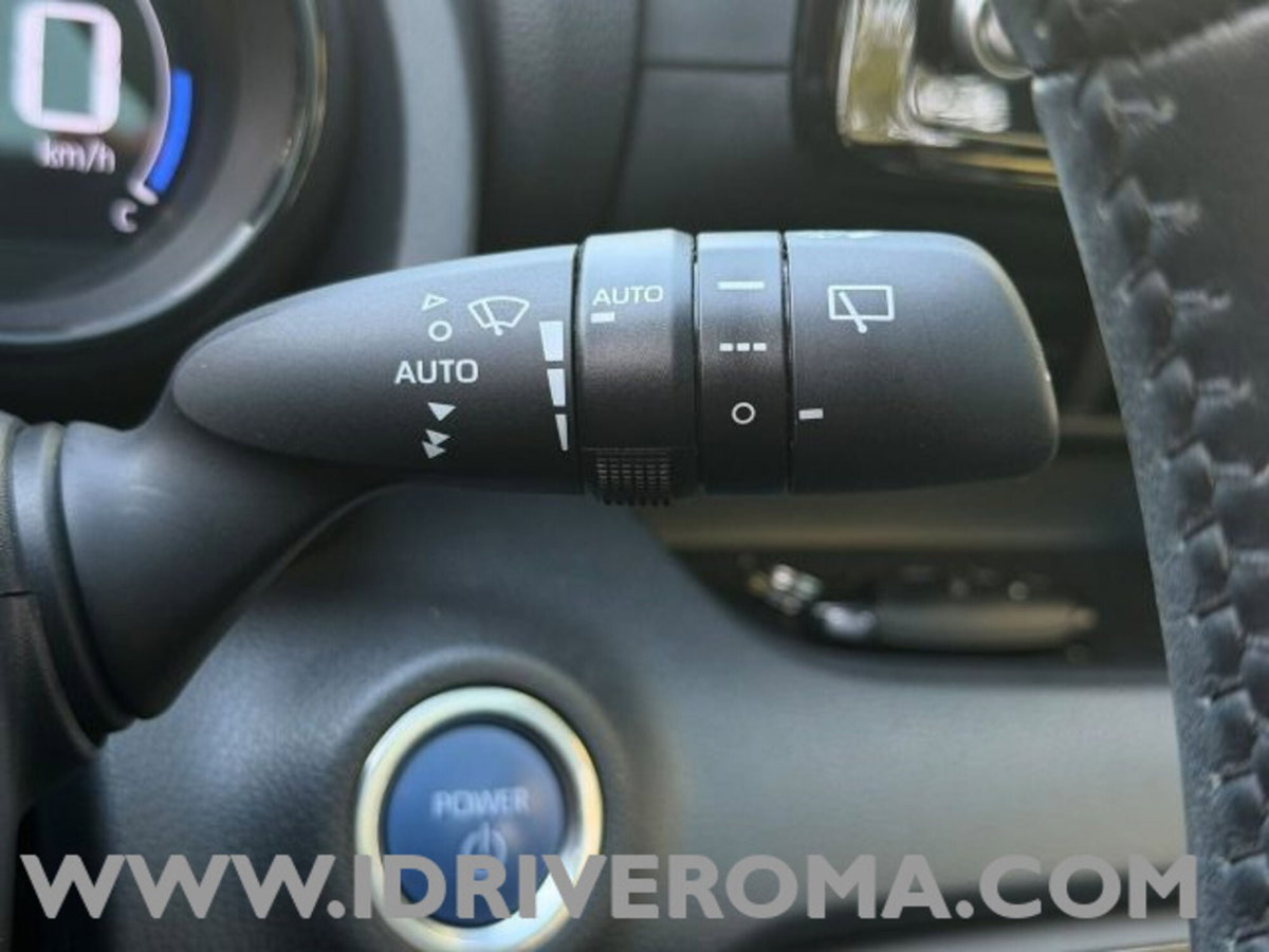 Toyota Yaris Cross 1.5h GR Sport Black Sky fwd 116cv e-cvt (13)
