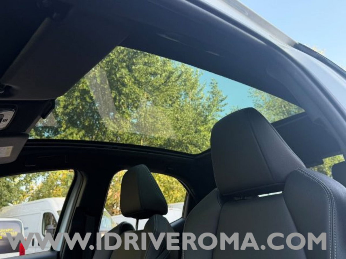 Toyota Yaris Cross 1.5h GR Sport Black Sky fwd 116cv e-cvt (14)