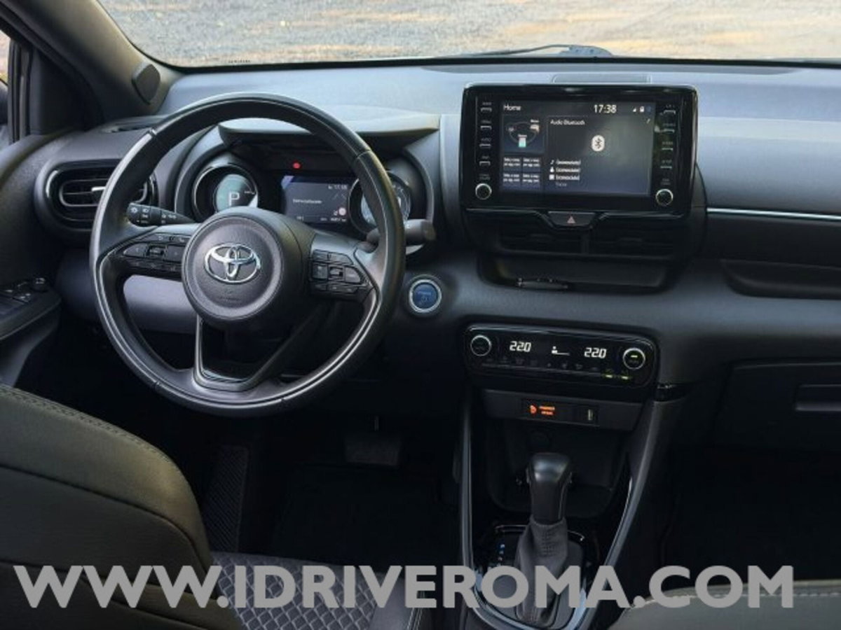 Toyota Yaris Cross 1.5h GR Sport Black Sky fwd 116cv e-cvt (6)