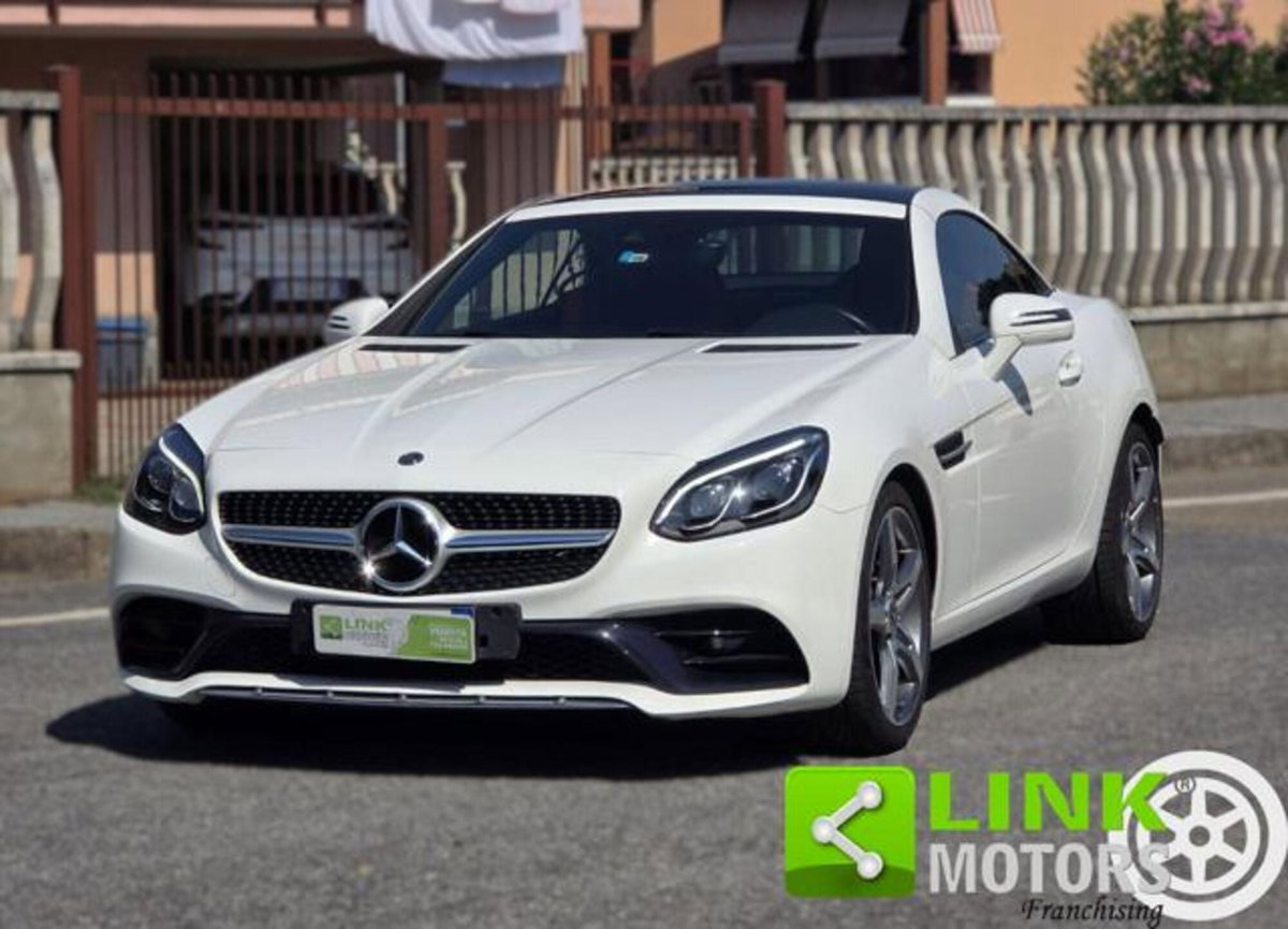 Mercedes-Benz SLC 180 AMG line