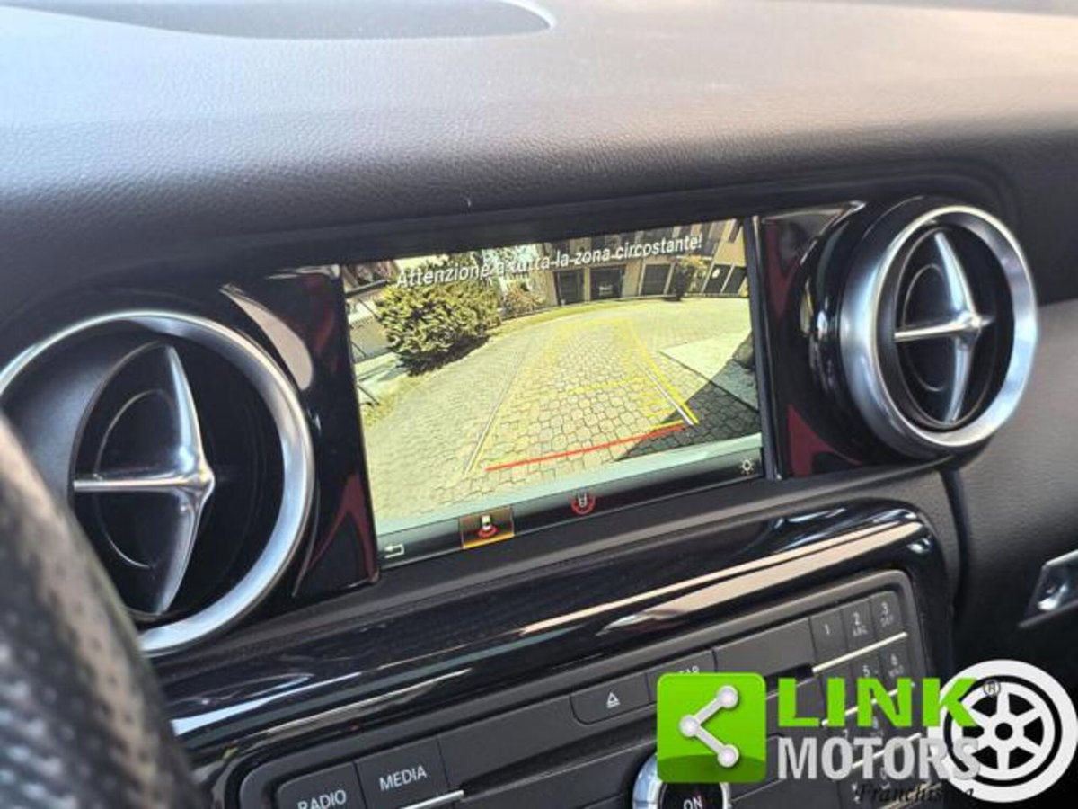 Mercedes-Benz SLC 180 AMG line (18)