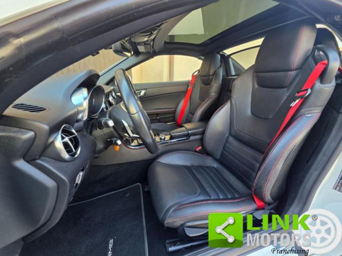 Mercedes-Benz SLC 180 AMG line (4)