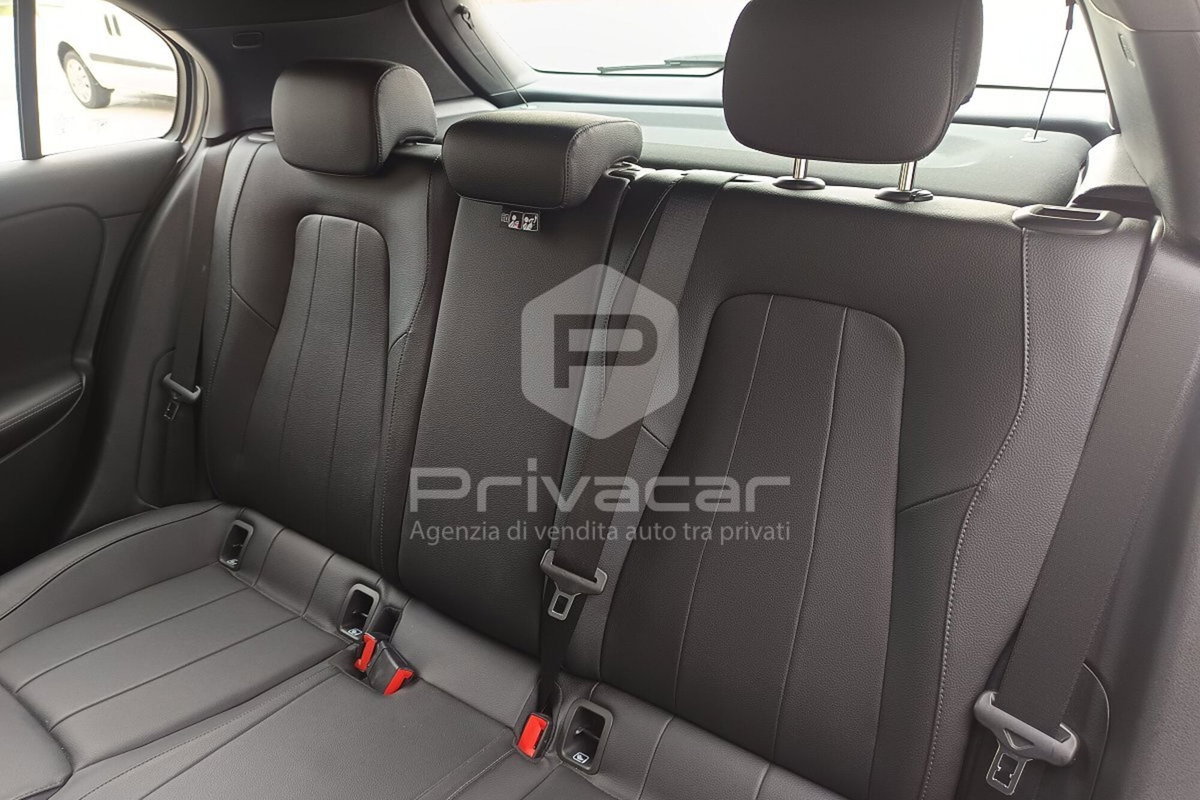 Mercedes-Benz Classe A 180 d Automatic Business (13)