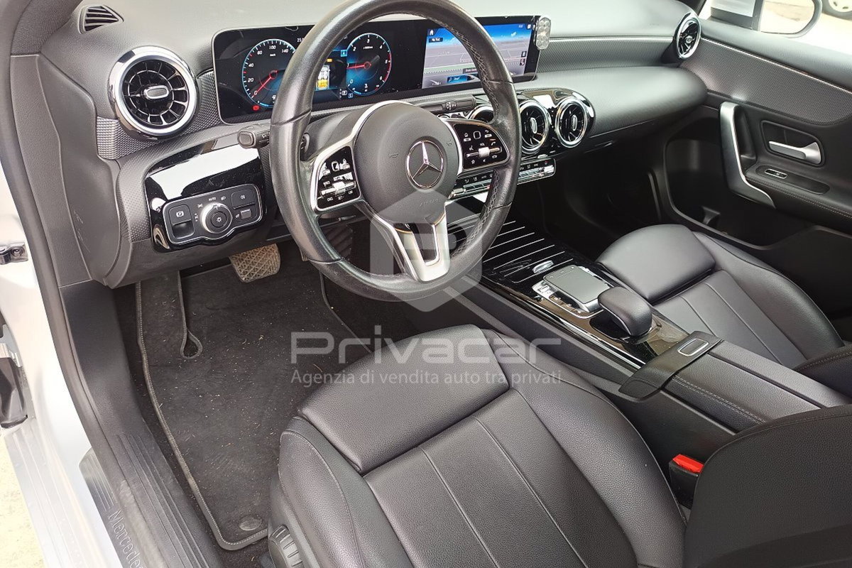 Mercedes-Benz Classe A 180 d Automatic Business (9)