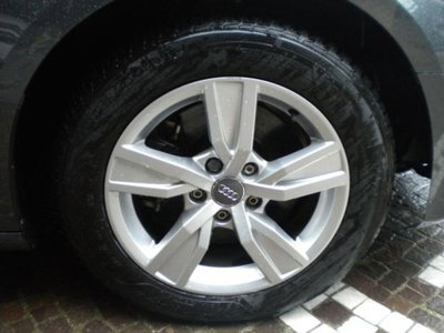 Audi A4 Avant 35 TDI S tronic Design (7)