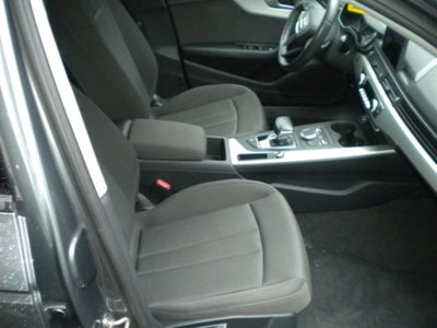 Audi A4 Avant 35 TDI S tronic Design (9)