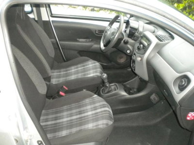 Peugeot 108 82 5 porte Active (5)
