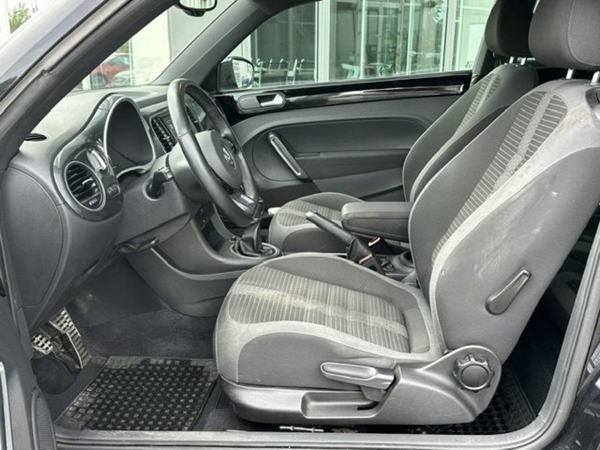 Volkswagen Maggiolino 2.0 TDI Sport (12)