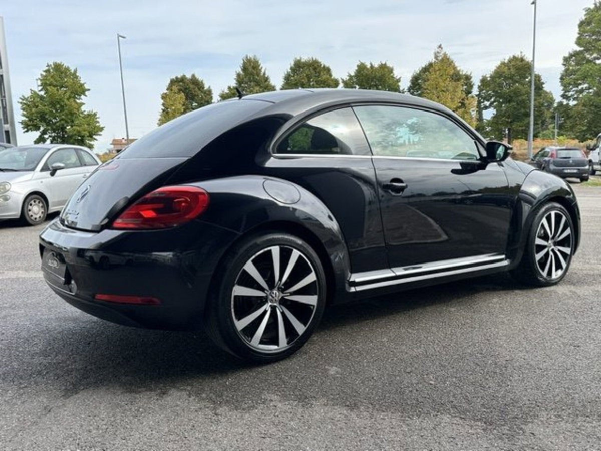Volkswagen Maggiolino 2.0 TDI Sport (5)