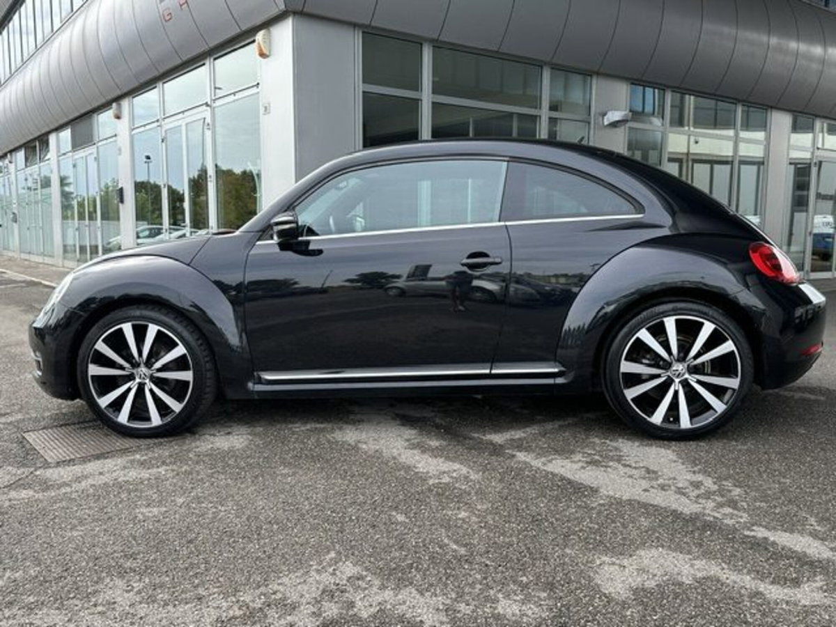 Volkswagen Maggiolino 2.0 TDI Sport (8)