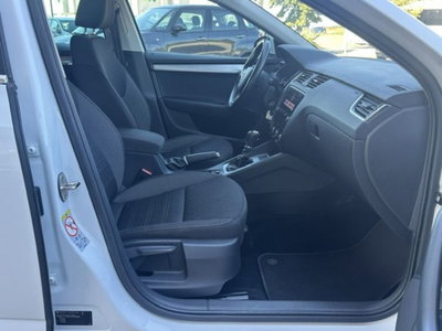 Skoda Octavia Station Wagon 2.0 TDI EVO SCR 150 CV DSG 4x4 Wagon Style (13)