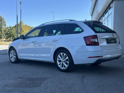 Skoda Octavia Station Wagon 2.0 TDI EVO SCR 150 CV DSG 4x4 Wagon Style (6)