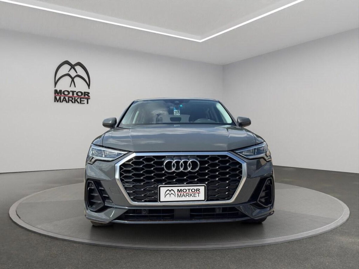 Audi Q3 Sportback 35 TDI quattro S tronic Business Plus (2)