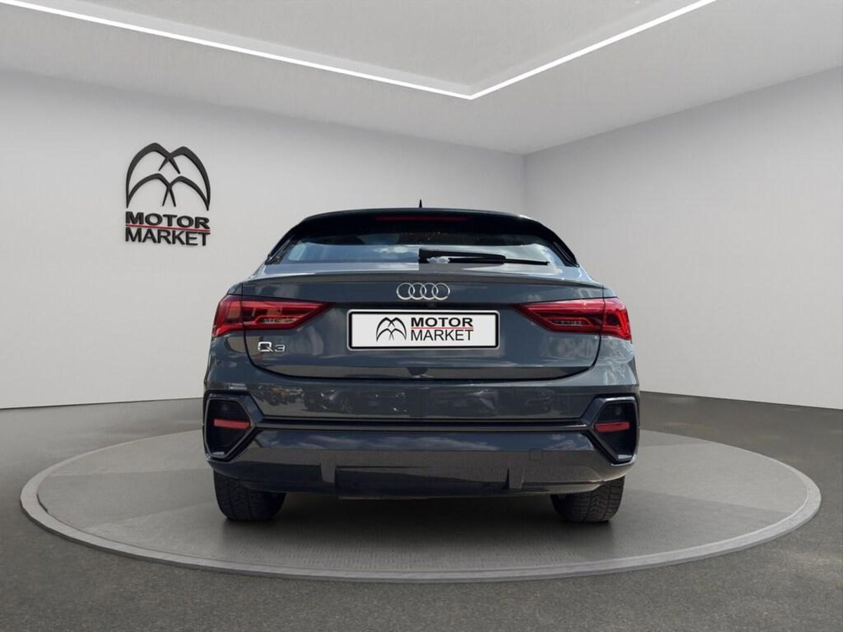 Audi Q3 Sportback 35 TDI quattro S tronic Business Plus (6)
