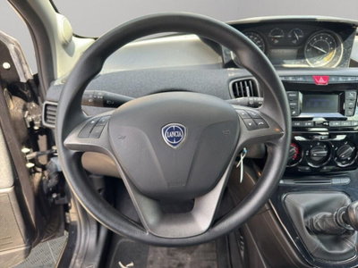 Lancia Ypsilon 1.0 FireFly 5 porte S&S Hybrid Silver Plus (10)